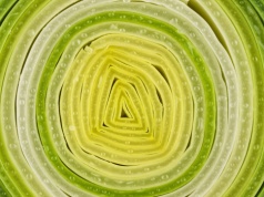 Brzuch twardnieje i puchnie jak balon. Przez nie będziesz się męczyć cały dzień