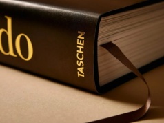 Takiej książki o Mistrzu jeszcze nie było! Ma ponad 700 stron i waży ponad 8 kg!