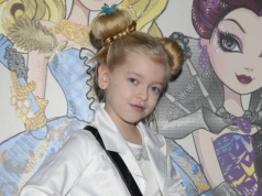 To już nie Basia z "M jak miłość". Raczyńska przefarbowała się, zniknęła z ekranów i wyjechała do USA. Tak dziś wygląda