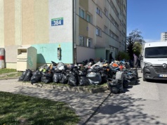 Łódź: śmietnisko pod jednym z bloków przy Rojnej. Co jest przyczyną jego powstania?