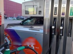 Rząd wykluczył jedno paliwo. Specjalnie. Cena nie spadła