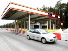 Ceny przejazdu A2 osiągnęły masę krytyczną. Kierowcy wybierają inną drogę. Po co więc nam taka autostrada?