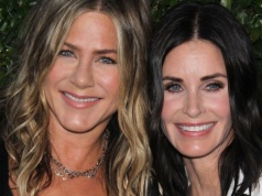 Jedna na okładkach, druga po cichu. Mało kto wie, co osiągnęła Courtney Cox