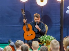 „Tam, gdzie gra muzyka, rodzi się radość”