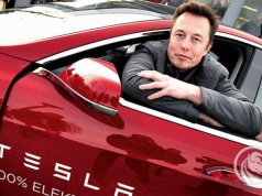 Tesla stawia na roboty i autonomię. Inwestorzy liczą koszty