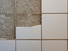 Największa fabryka płytek ogłasza upadłość. Szuka też na cito inwestora