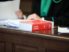 Oszukali mieszkankę Olsztyna na 100 tys. zł. Grupa fałszywych pracowników banku z wyrokami