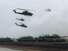 "Mocarstwo pacyfizmu" wchodzi na rynek broni. Zluzowało przepisy eksportowe