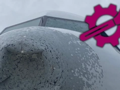 Grad zmasakrował Airbusa nad Polską. Samolot dosłownie zamienił się w sito