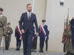 Wicepremier Kosiniak-Kamysz w Sokołowie Podlaskim. Młodzież z klas mundurowych złożyła ślubowanie. (ZDJĘCIA, WIDEO)