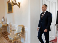 Nawrocki zapowiada opublikowanie ściśle tajnego dokumentu. Oto "Święty Graal Macierewicza"