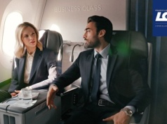 Vistula x LOT: elegancja w podróży. Premiera wspólnej kolekcji kapsułowej