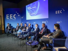 EEC 2026: Ogromne pieniądze omijają giełdę. Polacy nie dają się przekonać