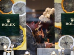 Lombard dla milionerów. Bogaci zastawiają rolexy i pierścionki z diamentami, by dostać szybki zastrzyk gotówki