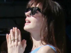 Okrzyknęli ją najpiękniejszą kobietą na świecie. "Starzenie się mi nie przeszkadza"