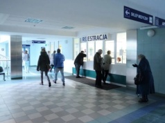 Dramatyczna sytuacja szpitali. Kaczyński o rządzących: Kpią sobie z Polaków. Mam nadzieję, że przeżyją zawód