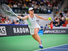 Turniej 1000 ATP i WTA w Madrycie. Magda Linette odpadła. Hurkacz i Świątek grają dalej