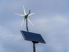 Recepta Brukseli: więcej zielonej energii i wszystko na prąd