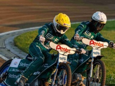 Żużel. Nie tylko tor był dziurawy! Katastrofa Falubazu (RELACJA)