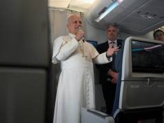 Papież zapytany o reżim w Iranie:  Niewinni nie mogą giną