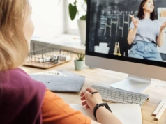 Będzie zakaz egzaminów online? „MEN walczy z objawem, nie z chorobą”