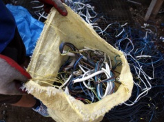 Nie wyrzucaj. W środku kryje się metal wart fortunę. Skupy płacą nawet 400 zł za kg