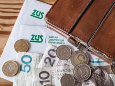 ZUS: Pieniądze leżą i czekają. Miliony złotych, o których Polacy nie mają pojęcia