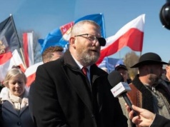 Grzegorz Braun: Globaliści nie przewidują istnienia polskiego rolnika