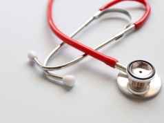 Rozwój TAVI w Polsce hamuje. Kardiolodzy apelują o zniesienie limitów