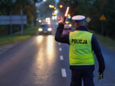 Będzie problem z 17-latkami? Mieli jeździć z opiekunami, jeżdżą sami. Pierwsza zatrzymana