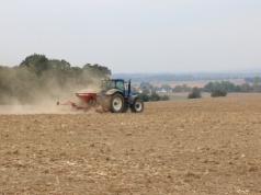 Rolnik na emeryturze bez dopłat? Taki zapis jest w nowej WPR