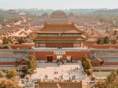 Imperialne Chiny. Mimo wady wrodzonej chłopiec był w pełni akceptowany przez społeczność