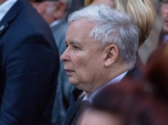 Powraca głośna sprawa „Dwóch Wież”. Kaczyński wezwany do prokuratury