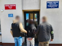 Narkotyki w mieszkaniu. Funkcjonariusze z Koła zatrzymali 17-latka