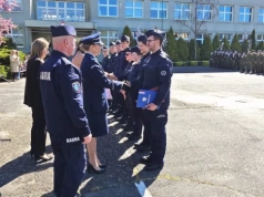 Uroczyste zakończenie roku klas maturalnych o profilu mundurowym w VII Liceum Ogólnokształcącym w Legnicy