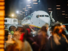 Wściekli pasażerowie Ryanair wtargnęli na płytę. Chcieli zablokować start