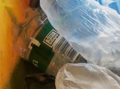 System kaucyjny nie obchodzi Polaków? Zaskakujące, co wyrzucają do śmieci