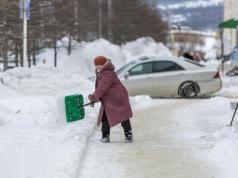 Sprzątasz cudzy chodnik? TK sprawdzi, czy to zgodne z Konstytucją 