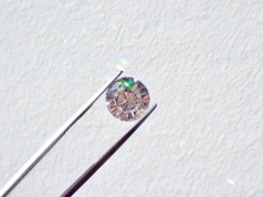 Kryzysy nie zatrzymały rynku diamentów, rekord coraz bliżej. Ekspertka: „To biżuteria napędza dziś ten wzrost”