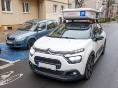 Specjalny samochód sprawdzi czy kierowca opłacił postój