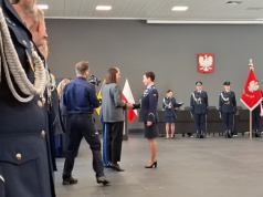 Święto pomorskiej policji. Nowi funkcjonariusze złożyli ślubowanie, wręczono nagrody i medal