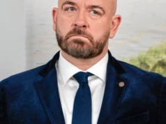 TVP zablokowała materiał o Sutryku. Teraz zawiesiła wydawców