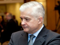 Włodzimierz Cimoszewicz winny zderzenia z rowerzystką. Sąd zmienił wyrok