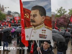 Polska i kraje bałtyckie oskarżają Rosję o próbę wymazania zbrodni Stalina po usunięciu pomnika ofiar