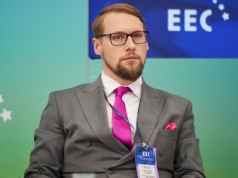 Biurokracja dławi rozwój energetyki wiatrowej. Rola samorządowców jest bardzo ważna