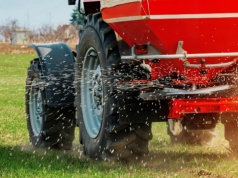 Ceny nawozów 2026 uderzają. Rolnicy: obecny sezon przegrany