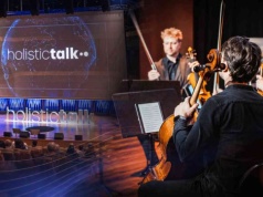 Koncert, niezwykli ludzie i idee. Tak zapowiada się Holistic Talk 2026