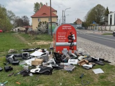 Dzikie wysypisko uprzątnięte, ale już pojawiły się nowe śmieci. Będą zmiany dotyczące pojemników na elektroodpady?