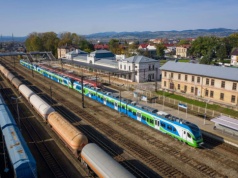 Czołowy producent taboru kolejowego z mocnym skokiem wyników. Przychody i zysk w górę