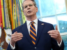 Cios USA w Iran. Władze zamroziły setki milionów dolarów